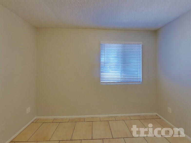 Building Photo - 3729 W North Ln