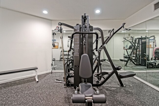 Building Photo - **Move in Special $1000 Off Third Months Rent** Remodeled Corner 3+2 Unit with Luxury Finishes Ne...