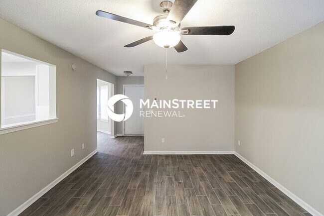 Building Photo - 4 Bedroom Pet-Friendly Home in DECATUR, GA with Main Street Renewal