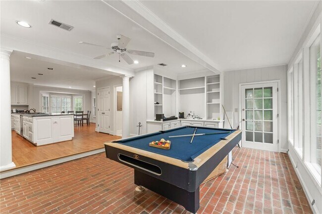 Building Photo - 2986 Mornington Dr NW