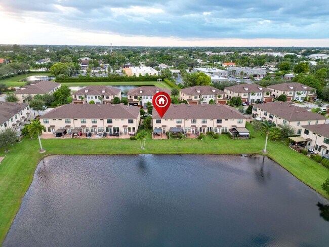 Building Photo - 2366 Byron St