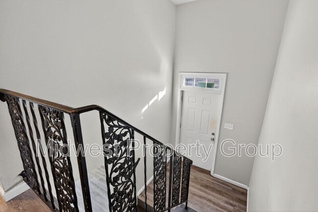 Building Photo - 1165 Derhake Rd