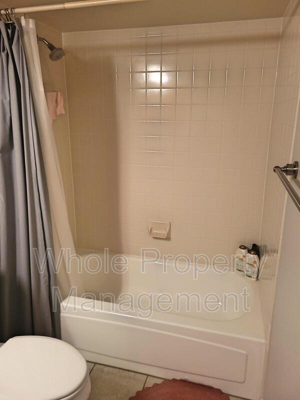 Building Photo - 434 Emerson St