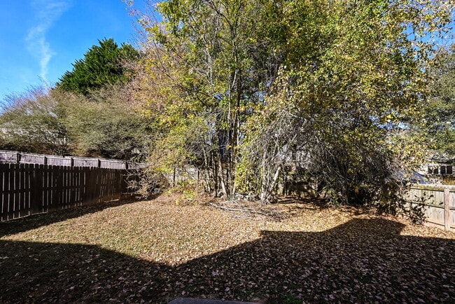 Building Photo - 7063 Grand Hickory Dr