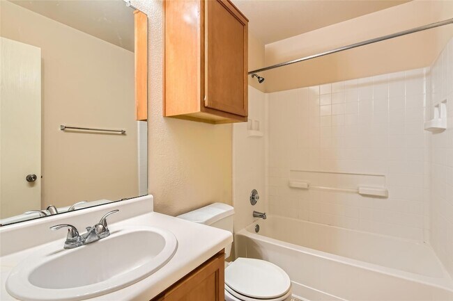 Building Photo - 4622 Best Way