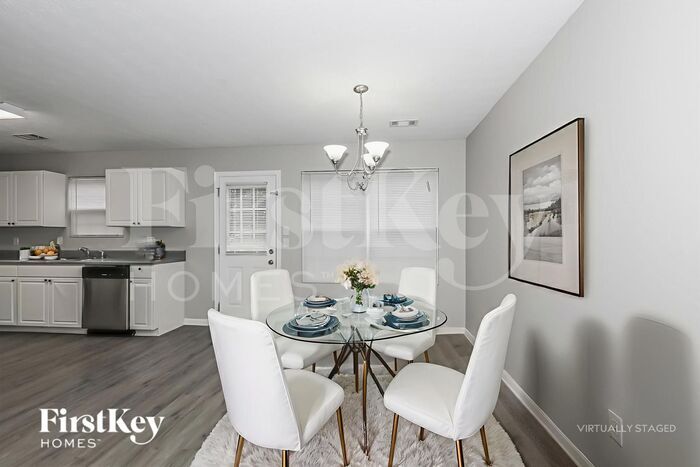 Building Photo - 311 Goldenrod Dr