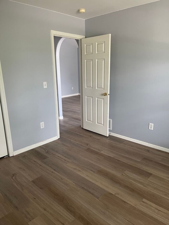 Building Photo - Charming 3 Bed, 2 Bath Home in Prime Belgr...