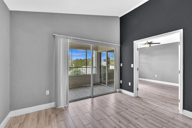 Building Photo - 2803 N Oakland Forest Dr