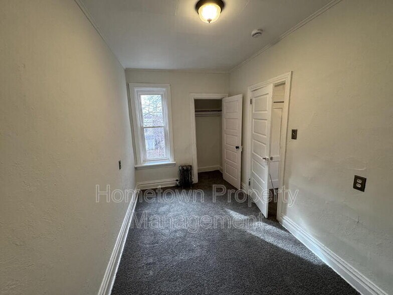 Building Photo - 1615 Naudain St