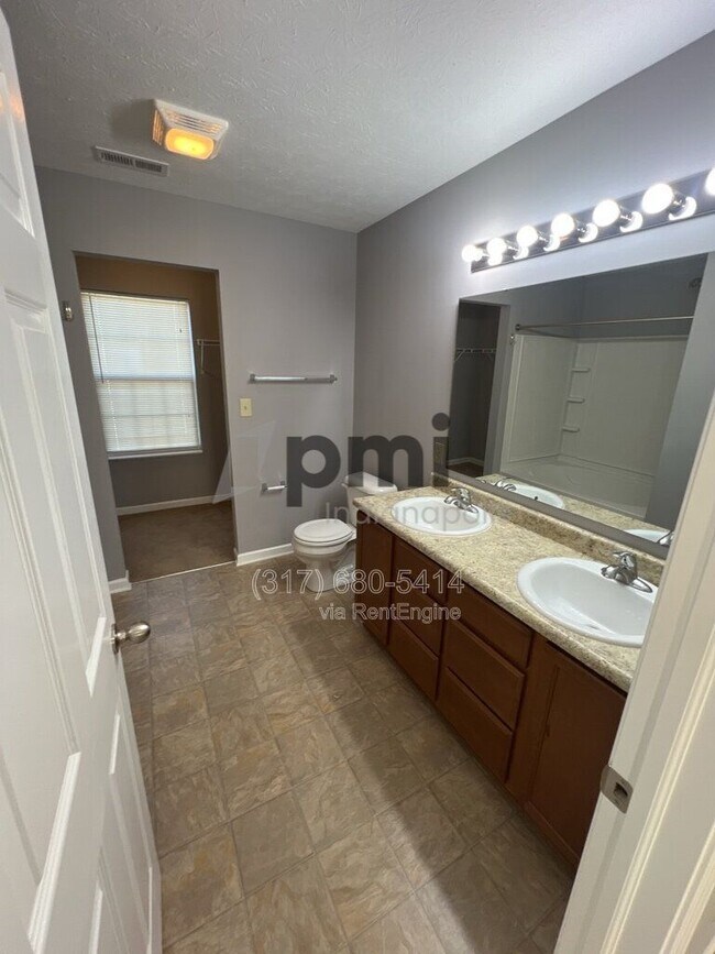 Building Photo - 2343 Ashton Ln