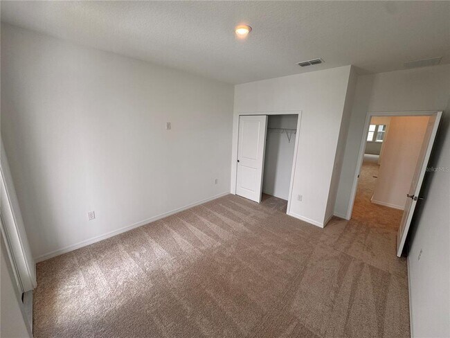 Building Photo - 14727 Field Daisy Dr