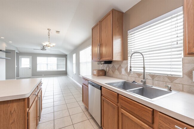 Building Photo - 16522 Grenada Falls Dr