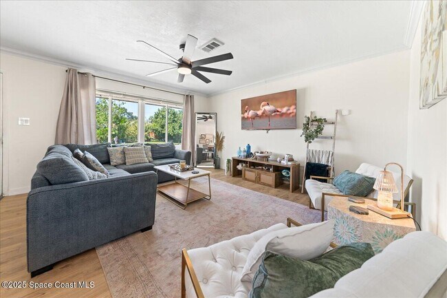 Building Photo - 160 Melaleuca Dr
