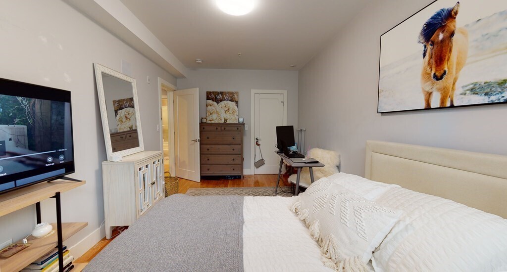 Building Photo - 339 W Broadway