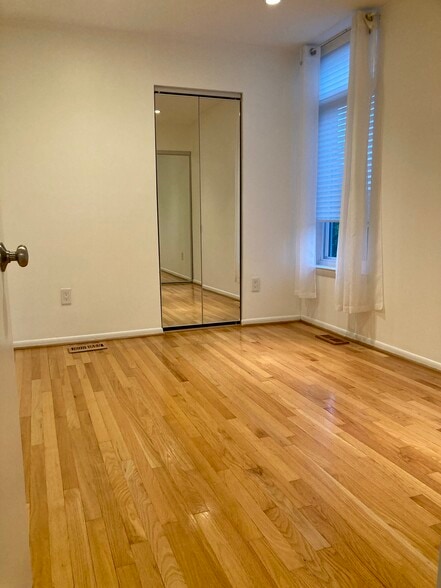 BR 3 office or bed with TWO closets - 658 15th St S