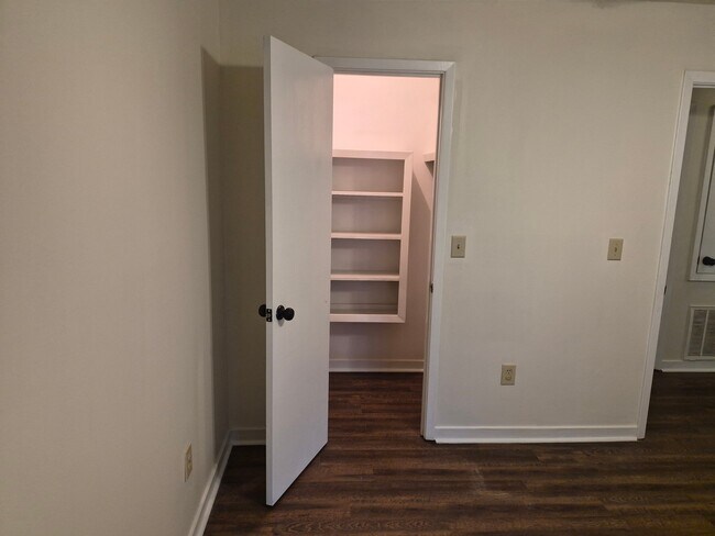 Building Photo - 1478 Bass Ave