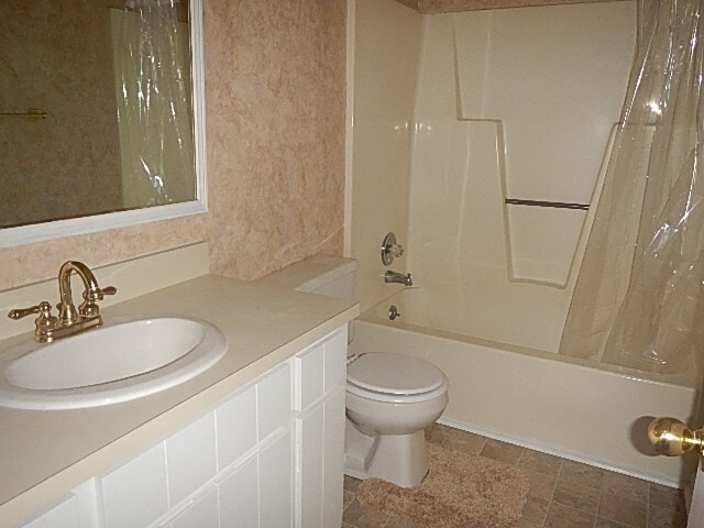 Building Photo - 228 Pintail Ln