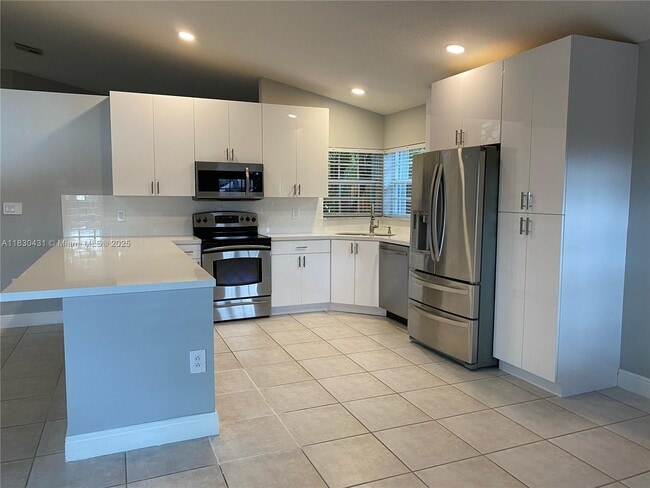 Building Photo - 16469 SW 100th Terrace