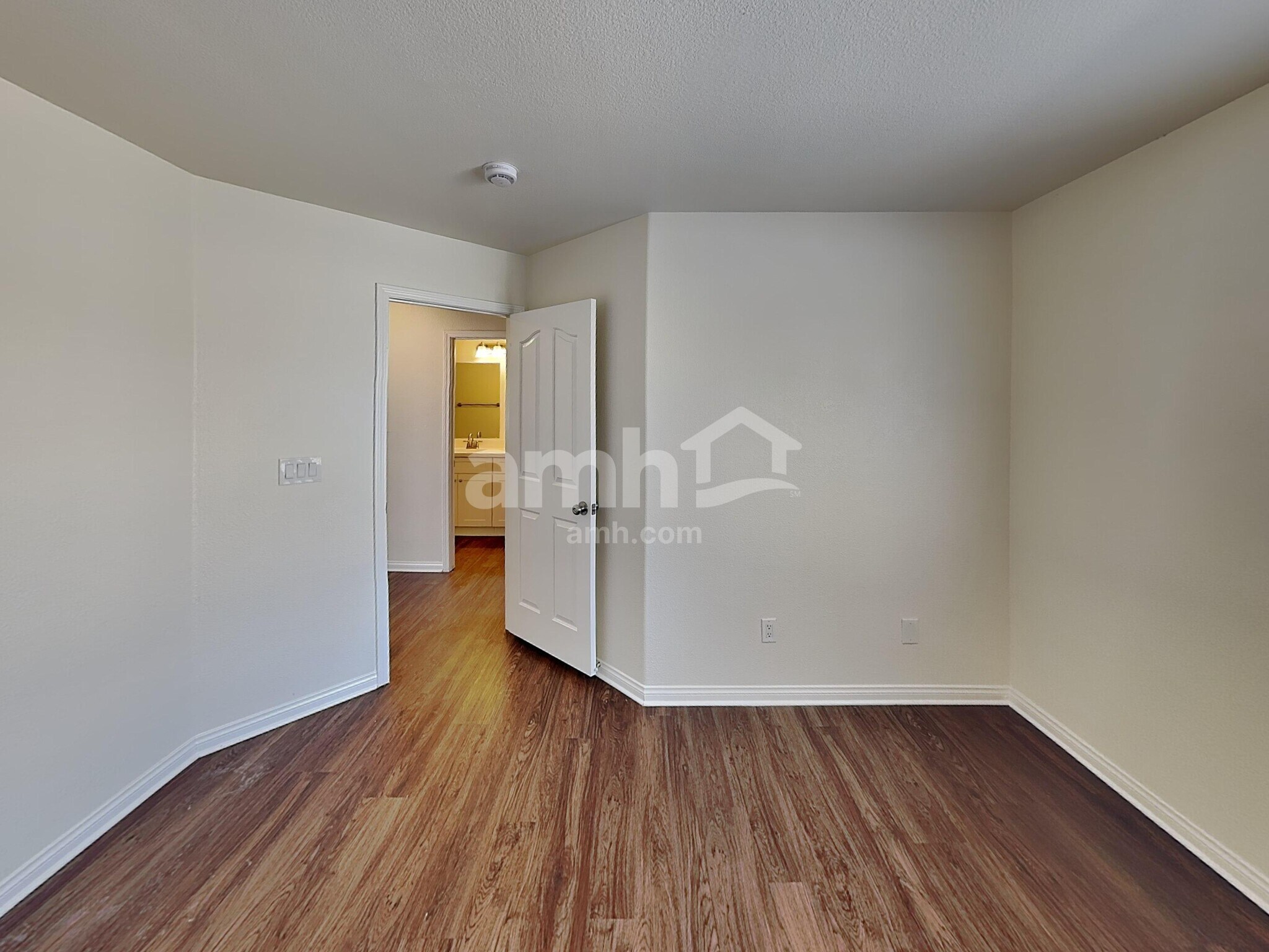 Building Photo - 8221 Woodland Prairie Ave