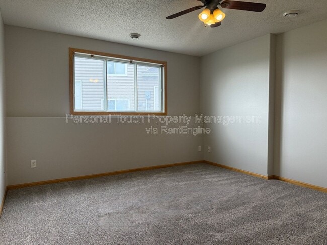 Building Photo - 1143 39th Ave S