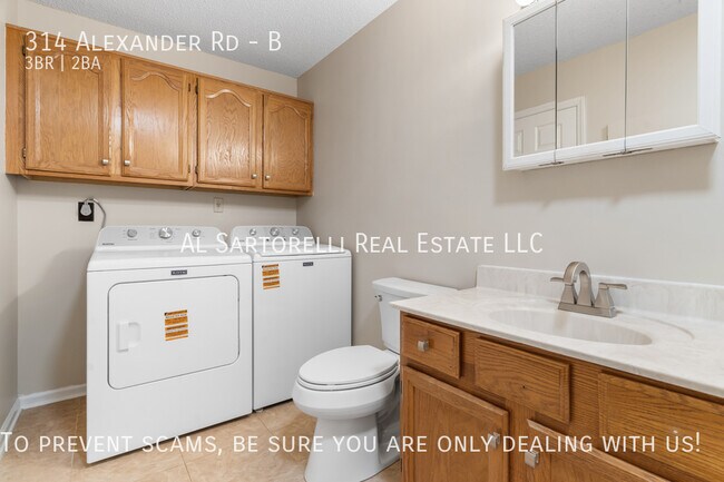 Building Photo - 314 Alexander Rd