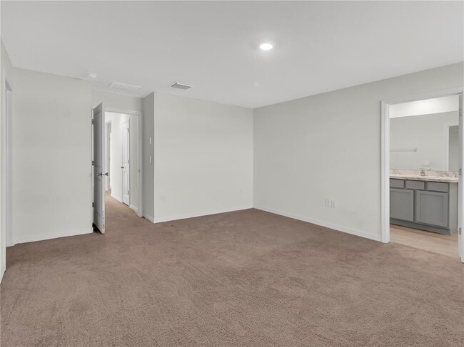 Building Photo - 16645 Mosaic Oar Dr