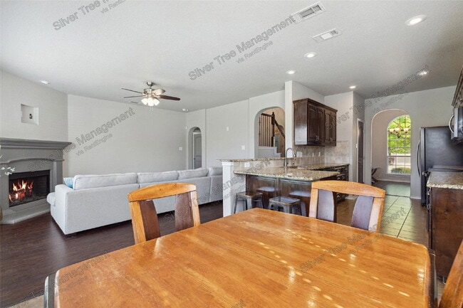 Building Photo - 1416 Elkford Ln
