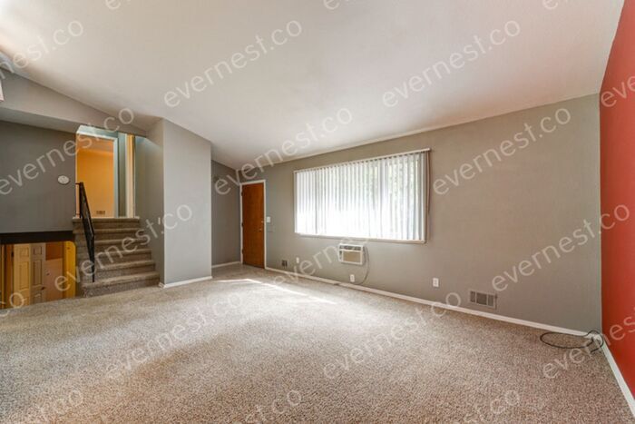 Building Photo - 3191 Troy St