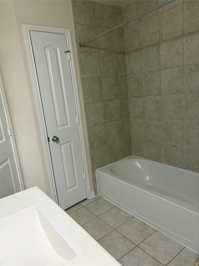 Building Photo - 14915 Silver Br Trl