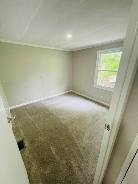 Building Photo - 210 Bride Dr