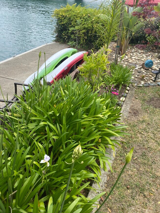 Building Photo - 943 Lurline Dr