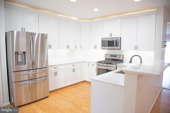 Building Photo - 3347 Wilton Crest Ct