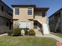 Building Photo - 2618 S Barrington Ave