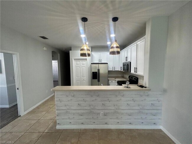 Building Photo - 21379 Bella Terra Blvd