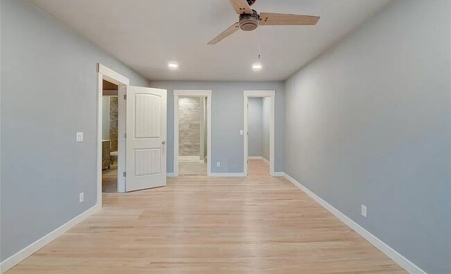 Building Photo - 412 N 18th St