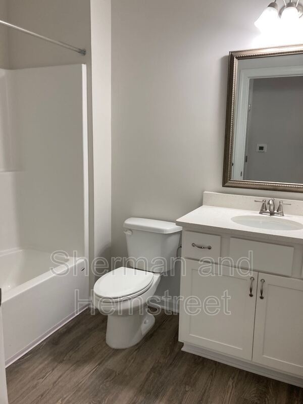 Building Photo - 2014 Lotus Dr