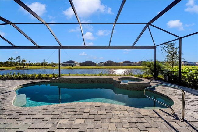 Building Photo - 12655 Wellen Golf St