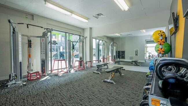 Building Photo - 617 N College Ave