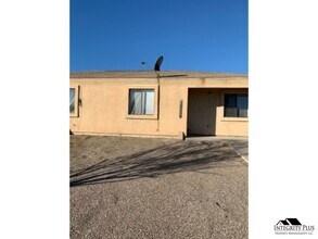 Building Photo - 2 bd 1 ba