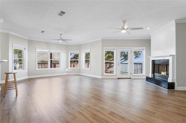 Building Photo - 3917 Bayfront Rd