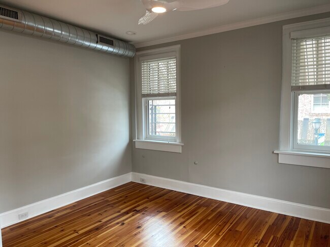 Building Photo - 116 E Council St