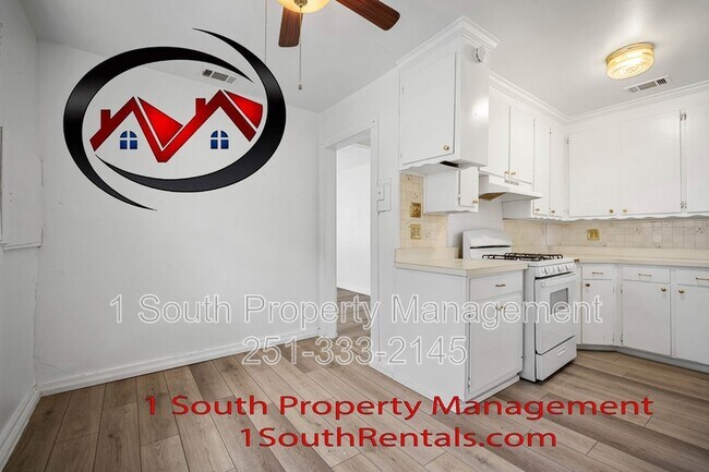 Building Photo - 7055 Langdon Dr