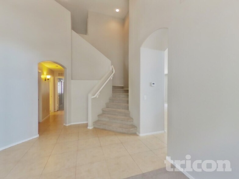 Building Photo - 17679 N Avelino Dr