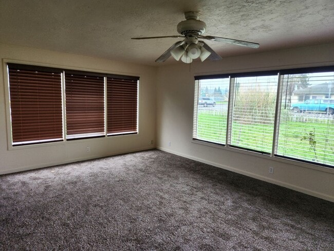 Building Photo - 3-Bedroom 1 1/2-Bathroom home in Creswell