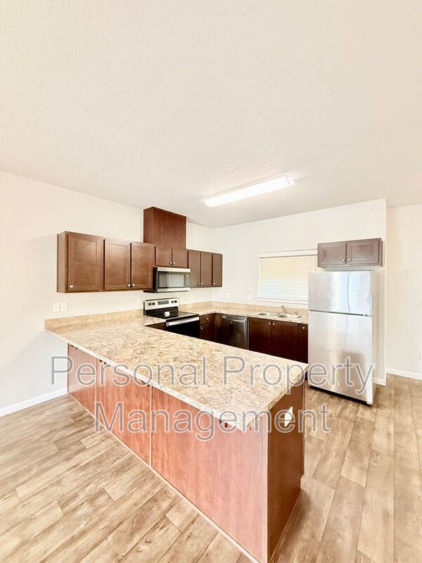 Building Photo - 12600 NE 49th St