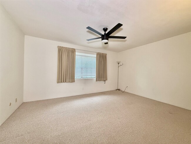 Building Photo - 11002 Hammerly Blvd