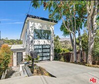 Building Photo - 4255 Raynol St