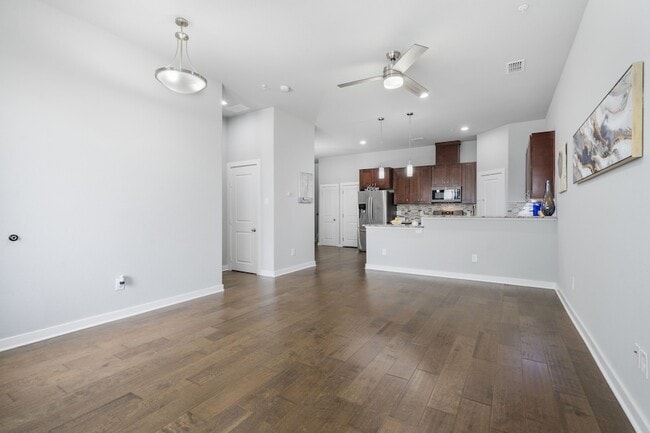 Building Photo - 5871 Rivendell Dr