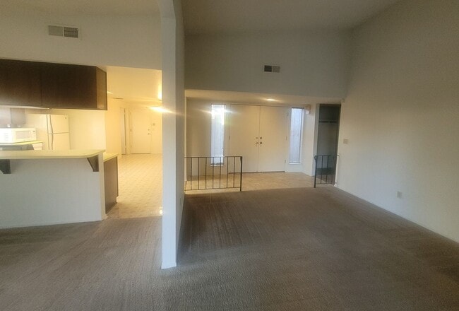 Building Photo - Rosemont area home/great access to Hwy 50