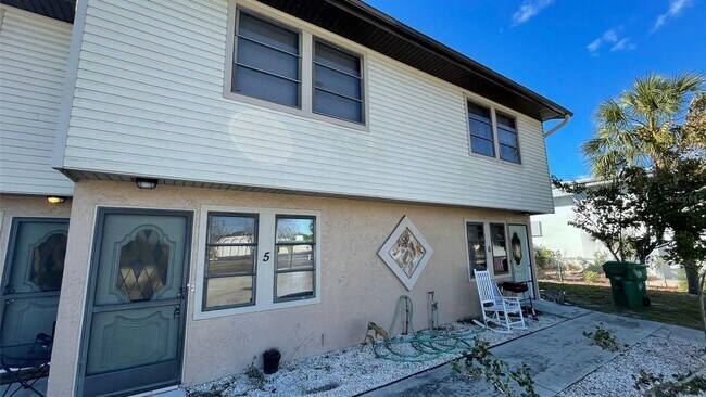 Building Photo - 21282 Stillwater Ave